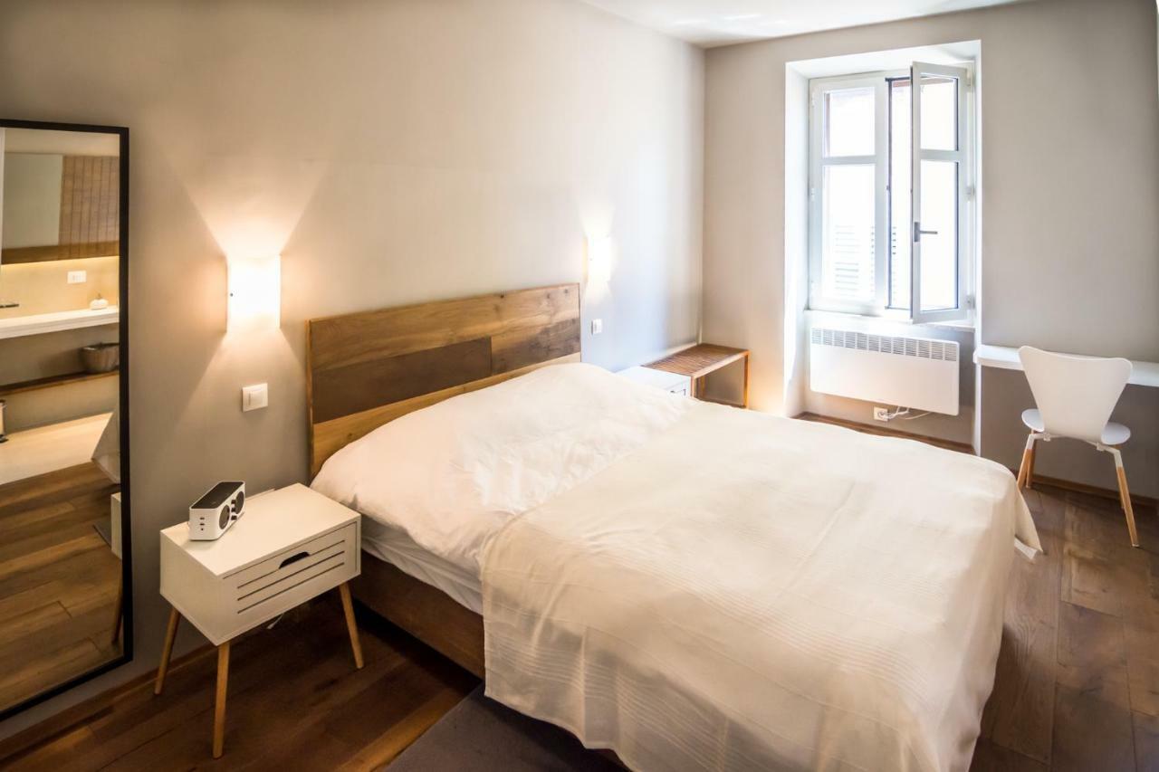 Apartment Festina Lente โรวีน ภายนอก รูปภาพ